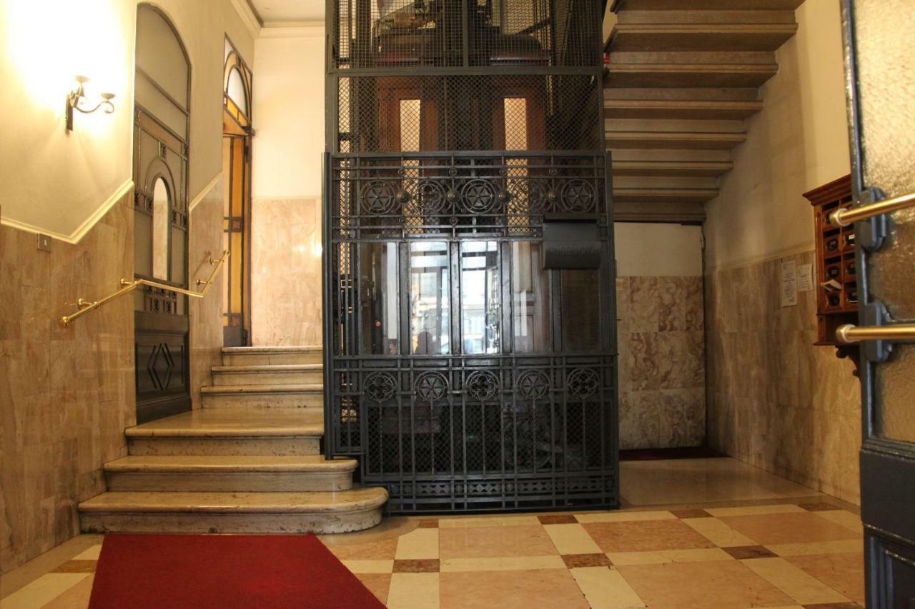 Viale Lunigiana - Penthouse - 6 People Apartment Milan Bagian luar foto